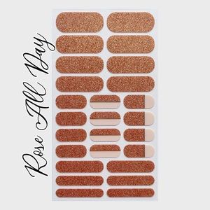 Rose All Day gel nails by Juvenae